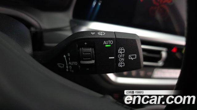BMW 3-Series 2022 — photo 18