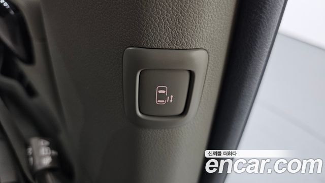 Kia Canival 2018 — photo 19
