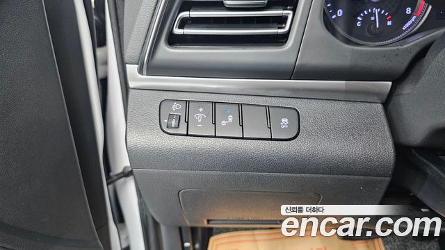 Hyundai AVANTE 2019 — photo 15
