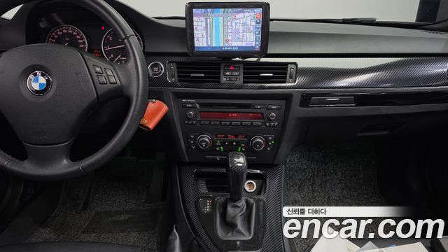 BMW 3-Series 2010 — photo 16