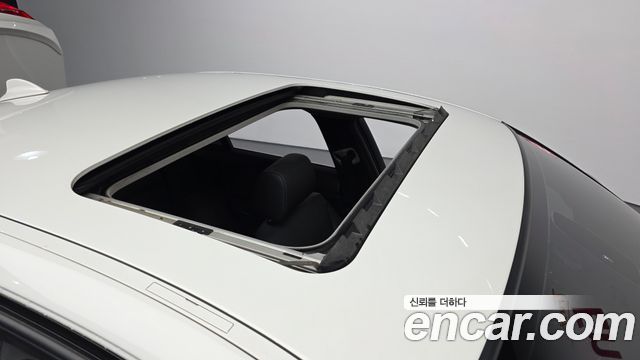 BMW 3-Series 2010 — photo 19