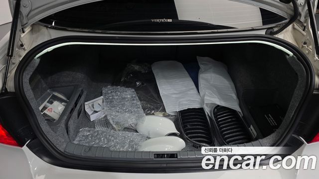 BMW 3-Series 2010 — photo 20