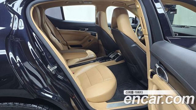 Porsche Panamera 2016 — photo 12