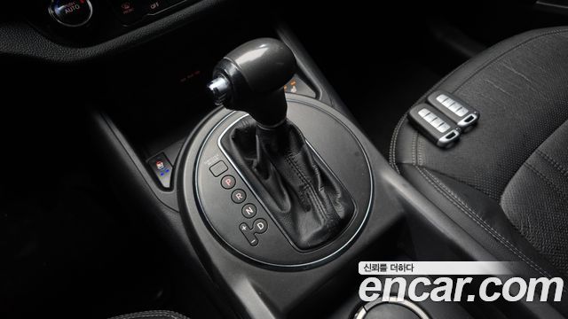 Kia Sportage 2012 — photo 9