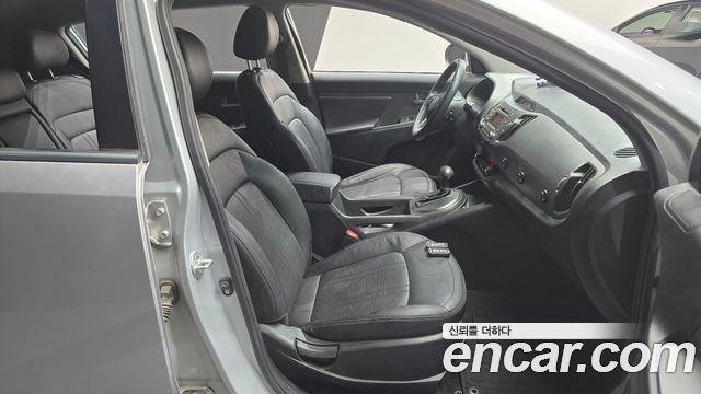 Kia Sportage 2012 — photo 10