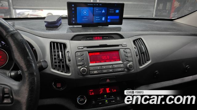 Kia Sportage 2012 — photo 15