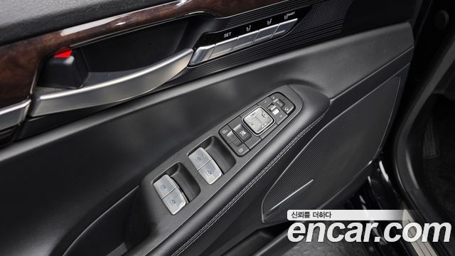 Genesis EQ900 2016 — photo 17