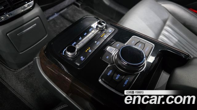 Genesis EQ900 2016 — photo 18