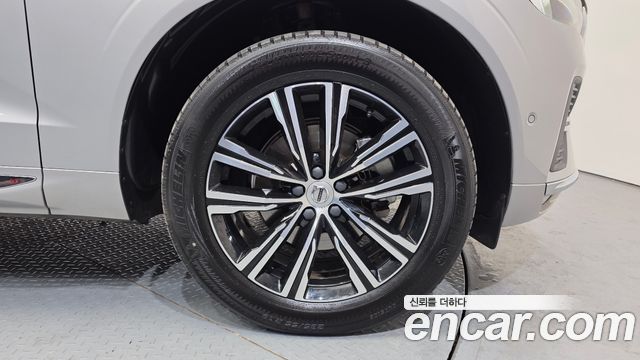 Volvo XC60 2022 — photo 5