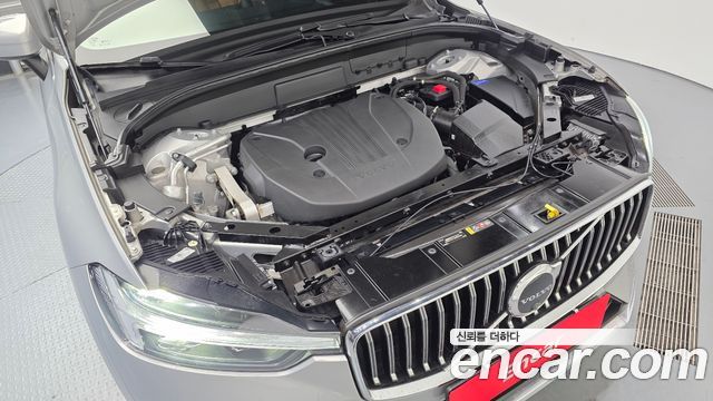 Volvo XC60 2022 — photo 6