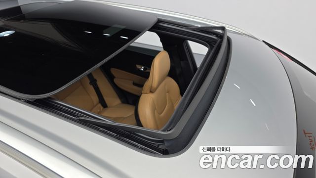 Volvo XC60 2022 — photo 19