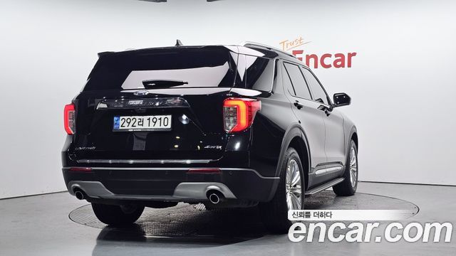 Ford Explorer 2021 — photo 2