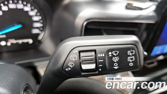 Ford Explorer 2021 — photo 17