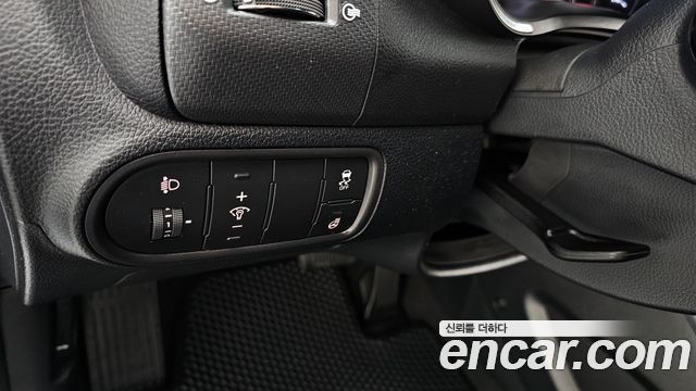 Kia K3 2017 — photo 16