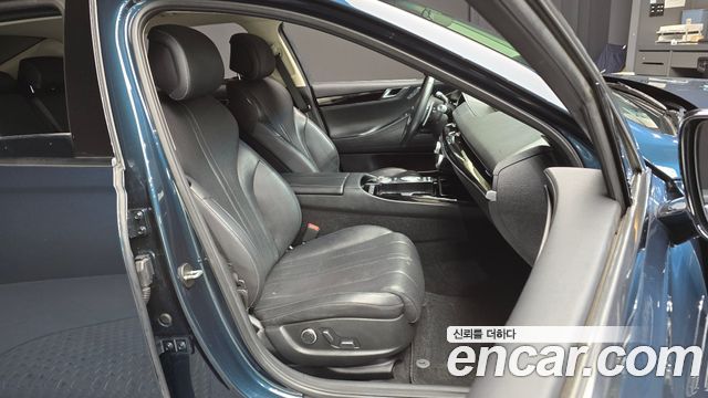 Genesis G80 2022 — photo 12