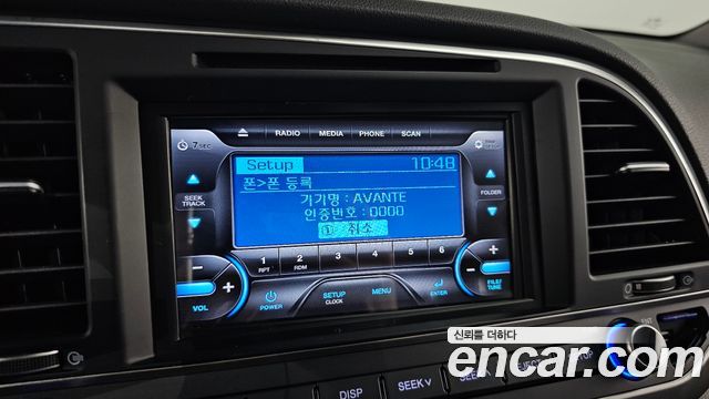 Hyundai AVANTE 2017 — photo 16