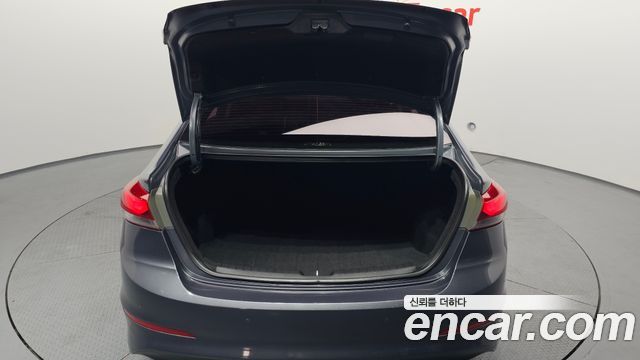 Hyundai AVANTE 2017 — photo 20