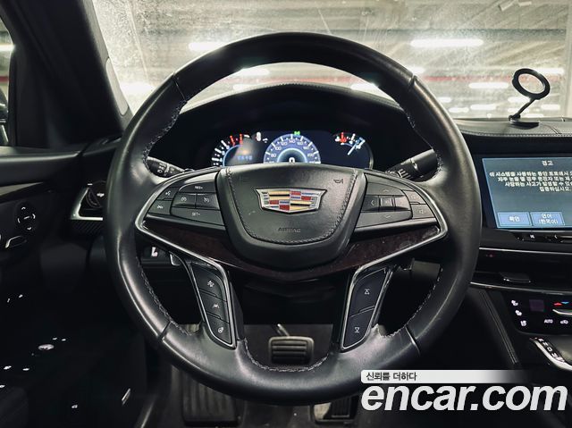 Cadillac CT6 2018 — photo 13