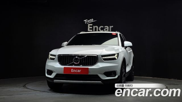 Volvo XC40 2021 — photo 3