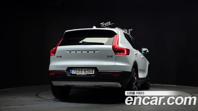 Volvo XC40 2021 — photo 4
