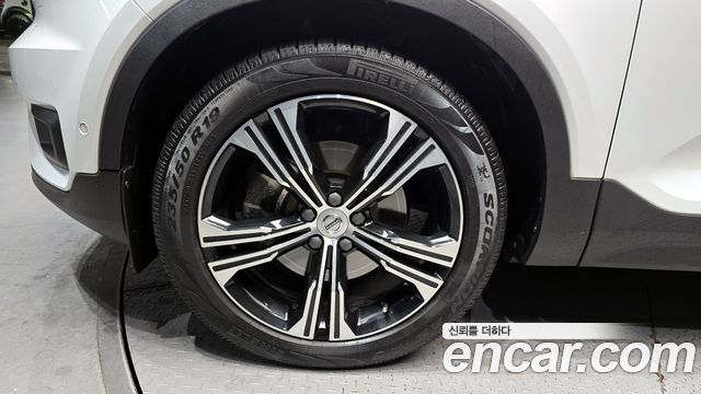 Volvo XC40 2021 — photo 5