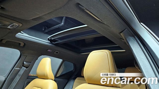 Volvo XC40 2021 — photo 19
