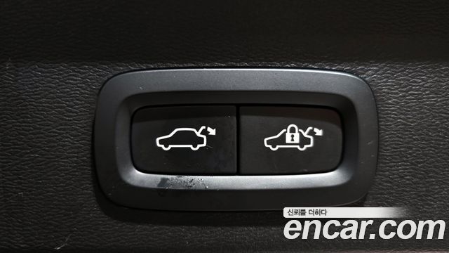 Volvo XC40 2021 — photo 20