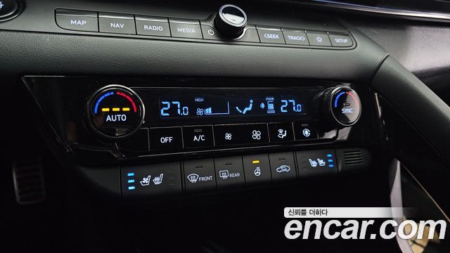 Hyundai AVANTE 2022 — photo 16
