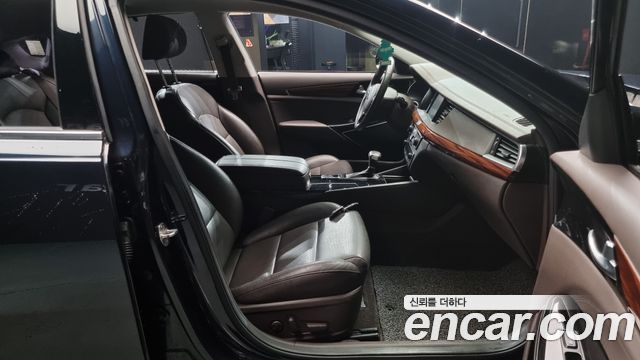 Kia K7 2017 — photo 11