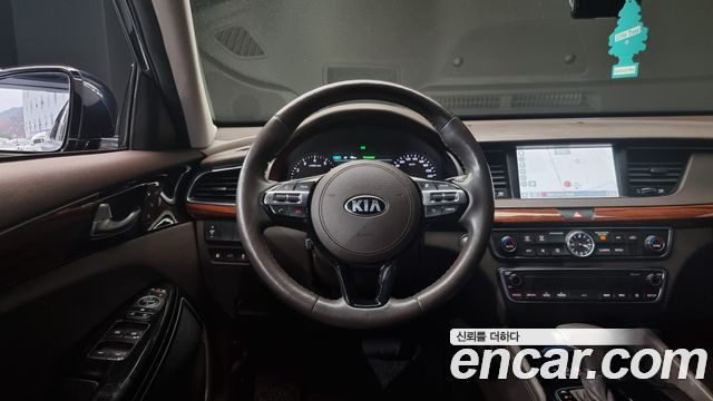 Kia K7 2017 — photo 13