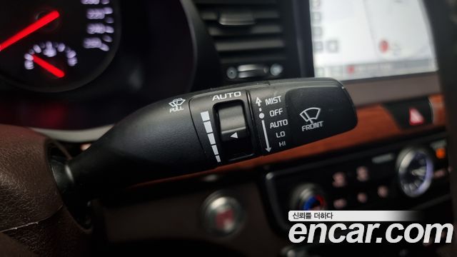Kia K7 2017 — photo 16