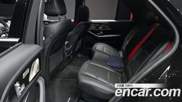 Mercedes-Benz GLE-Class 2024 — photo 12