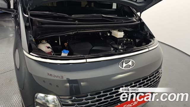 Hyundai Staria 2023 — photo 6