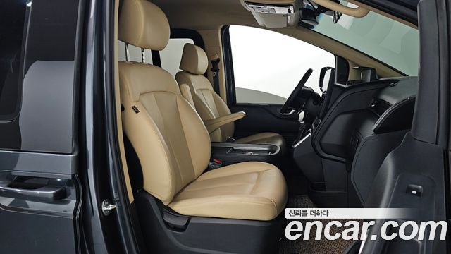 Hyundai Staria 2023 — photo 10