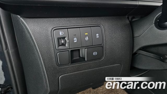 Hyundai Staria 2023 — photo 18