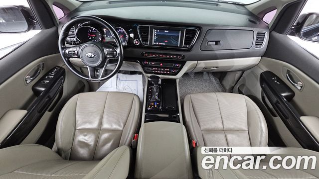 Kia Canival 2018 — photo 7