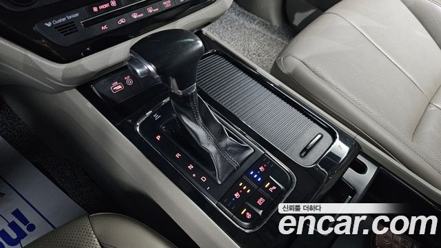 Kia Canival 2018 — photo 9