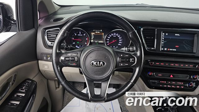 Kia Canival 2018 — photo 14
