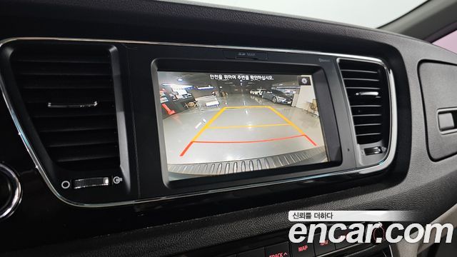 Kia Canival 2018 — photo 17