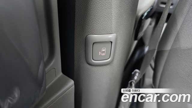 Kia Canival 2018 — photo 18