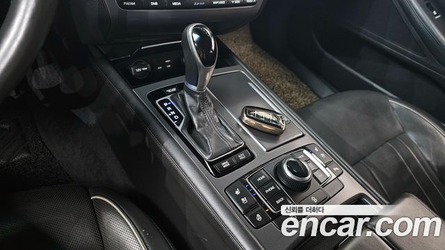 Hyundai Genesis 2016 — photo 9