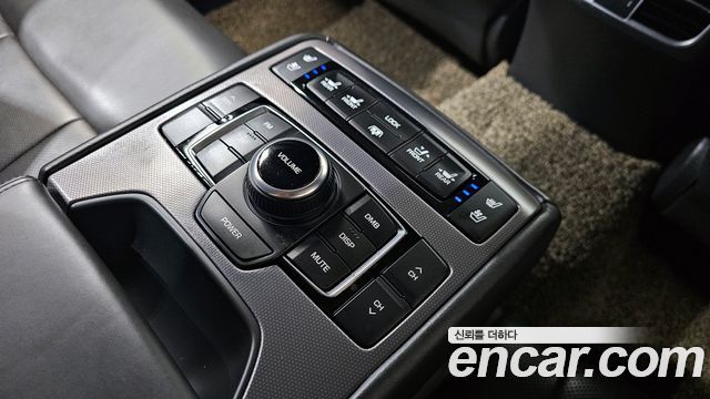 Hyundai Genesis 2016 — photo 19