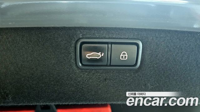 Hyundai Genesis 2016 — photo 20