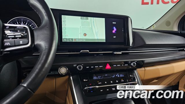 Kia Canival 2022 — photo 16