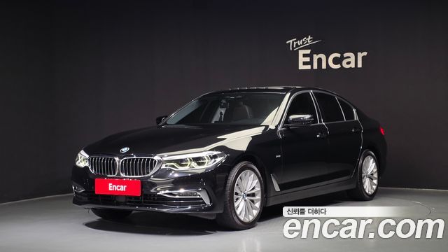 BMW 5-Series 2018 — photo 1