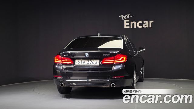 BMW 5-Series 2018 — photo 4