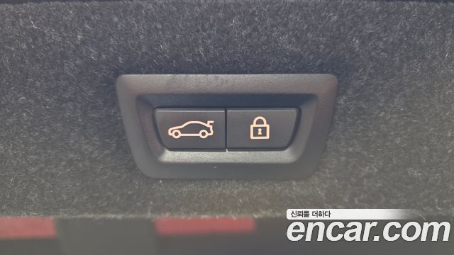 BMW 5-Series 2018 — photo 18