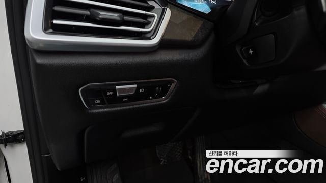 BMW X5 2023 — photo 16