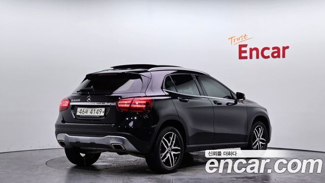 Mercedes-Benz GLA-Class 2019 — photo 2