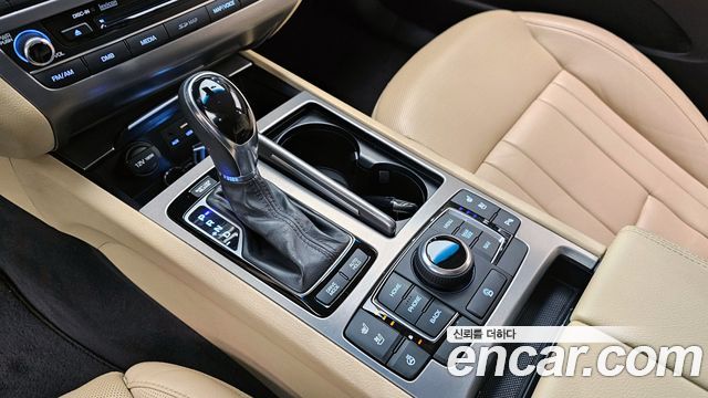 Hyundai Genesis 2015 — photo 9